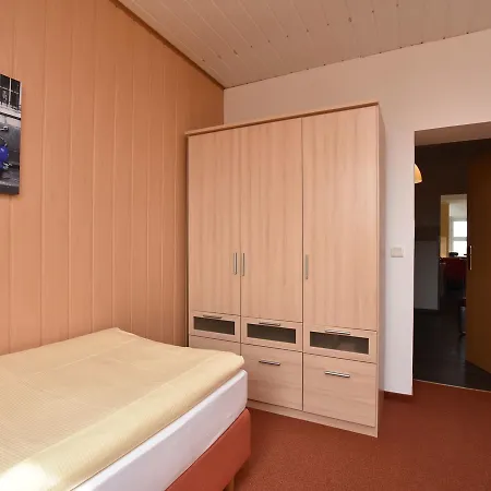 아파트 Spacious In With Fireplace