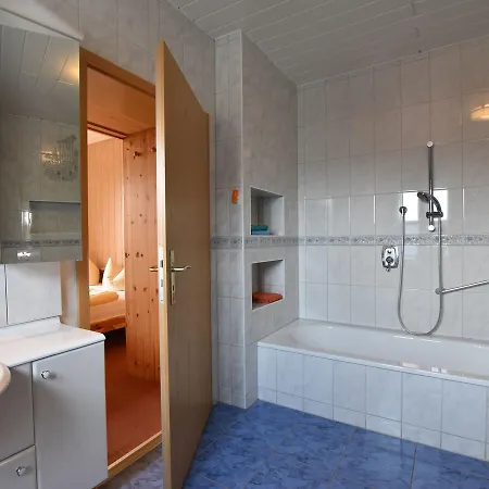 Spacious In With Fireplace 아파트 Ostseebad Kühlungsborn