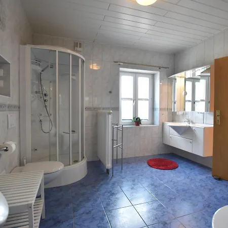 Spacious In With Fireplace Apartment *